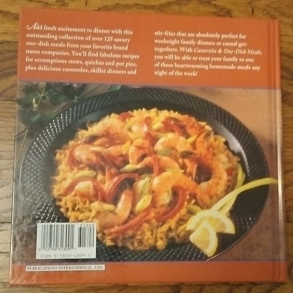 Casseroles & One-Dish Meals Cookbook BRAND NEW